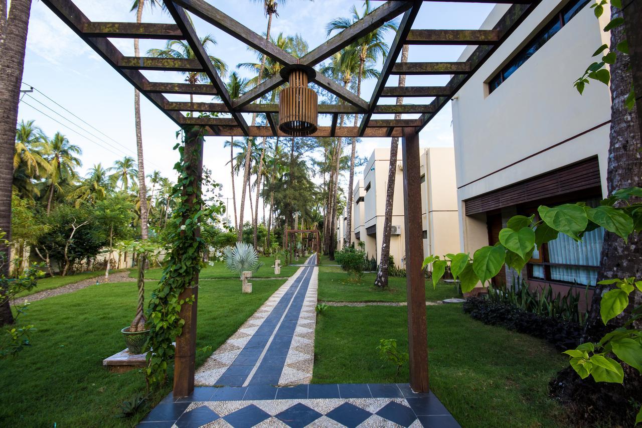 เมอร์เชียล รีทรีตแอนด์รีสอร์ต งาปาลี Hotel งาปาลิ ภายนอก รูปภาพ