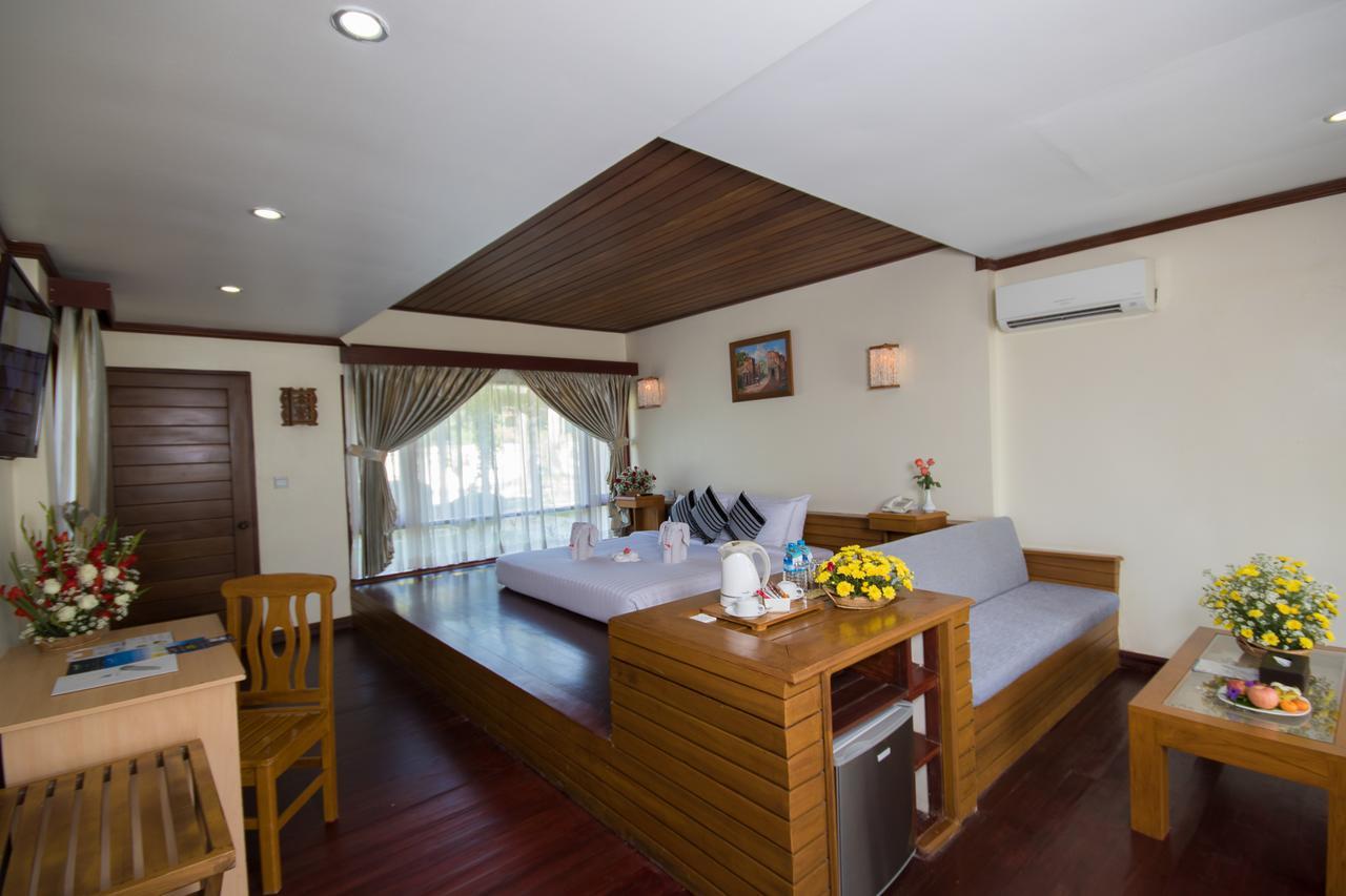 เมอร์เชียล รีทรีตแอนด์รีสอร์ต งาปาลี Hotel งาปาลิ ภายนอก รูปภาพ